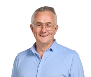 Portret van Menno Ouweneel, Marketing & Klantcontact bij Kwaliteitsbieb